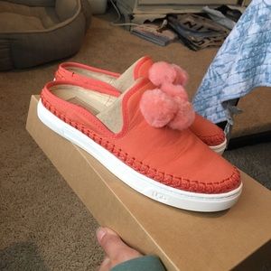 UGG Puff Slip-On Shoe 6.5 VCRL